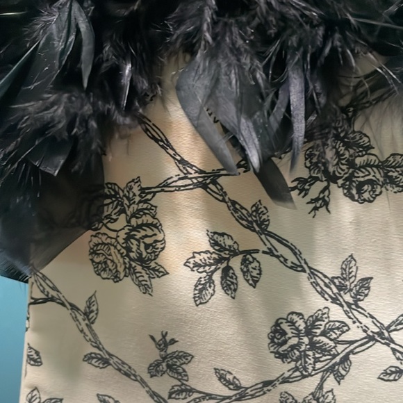 Handmade black feather boa small purse w/floral print handle & body velcro close - Picture 13 of 13